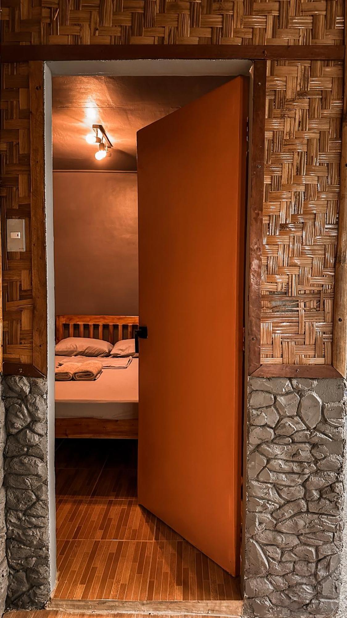 Resting Rabbit Hostel Сікіхор Екстер'єр фото