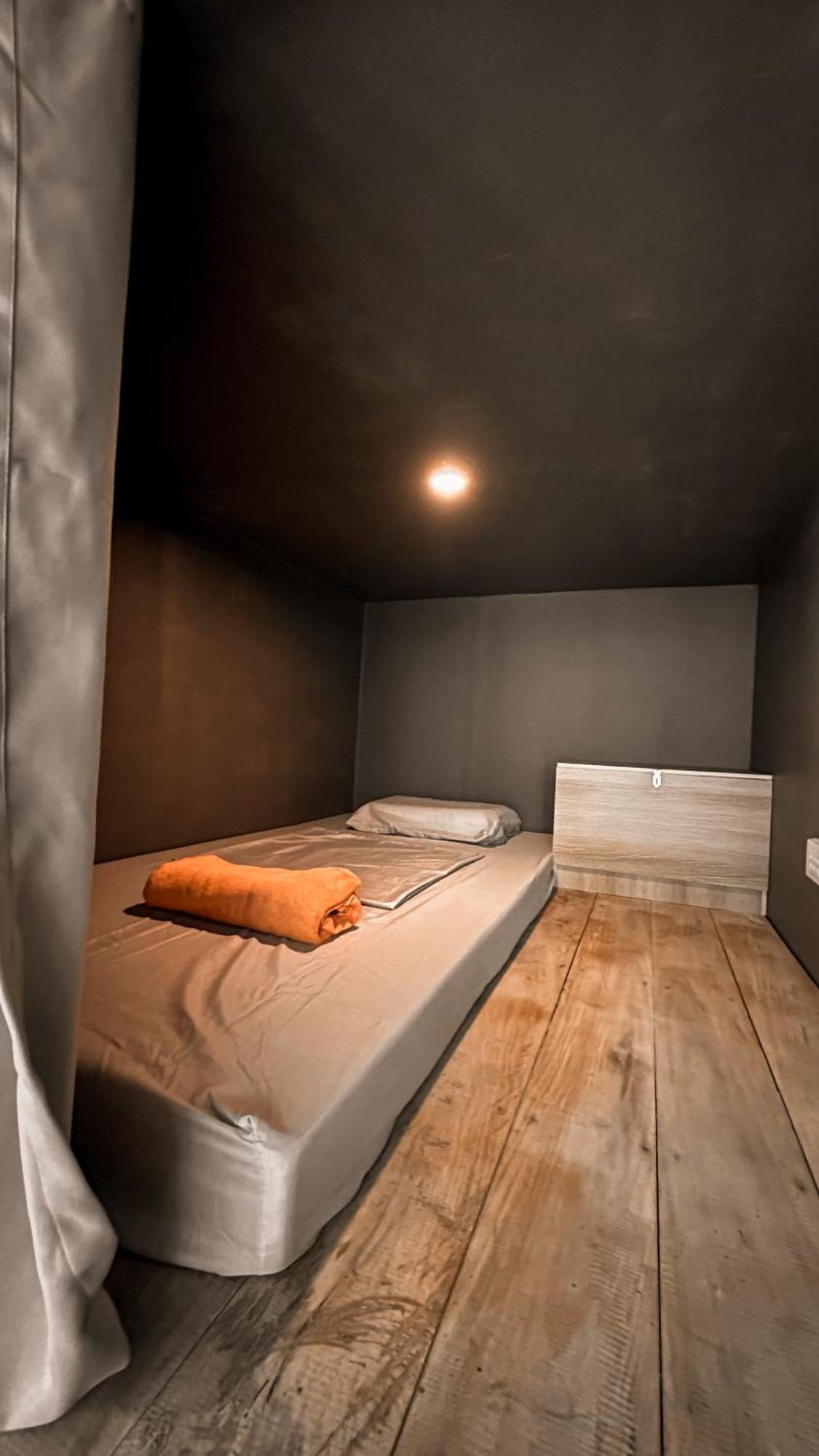 Resting Rabbit Hostel Сікіхор Екстер'єр фото